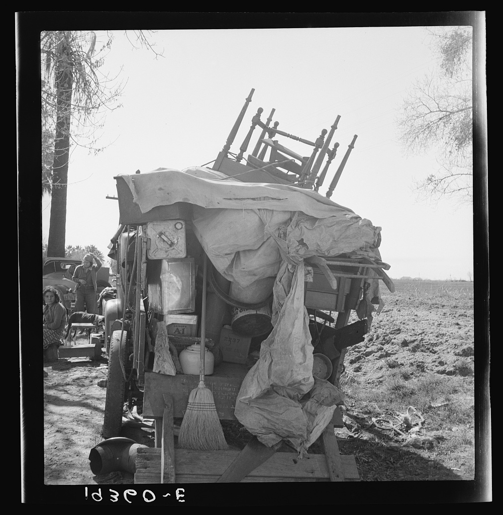 Migrant family outfit on U.S. 99 between Bakersfield and the Ridge